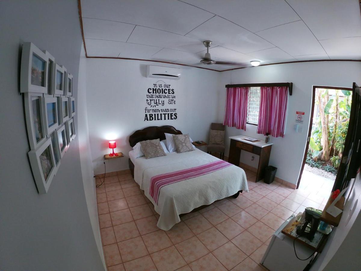 Hotel Perico Azul & Surf Camp Jacó Eksteriør bilde