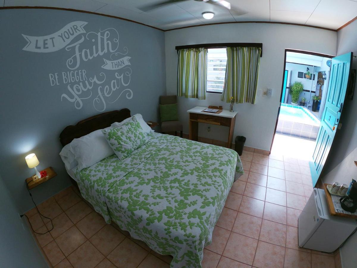 Hotel Perico Azul & Surf Camp Jacó Eksteriør bilde